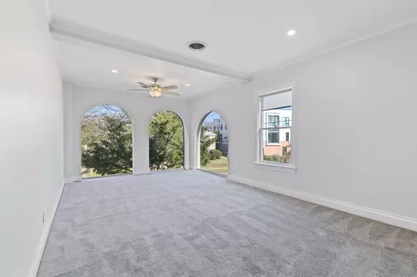 3900 Hawthorne Avenue, Dallas, TX 75219