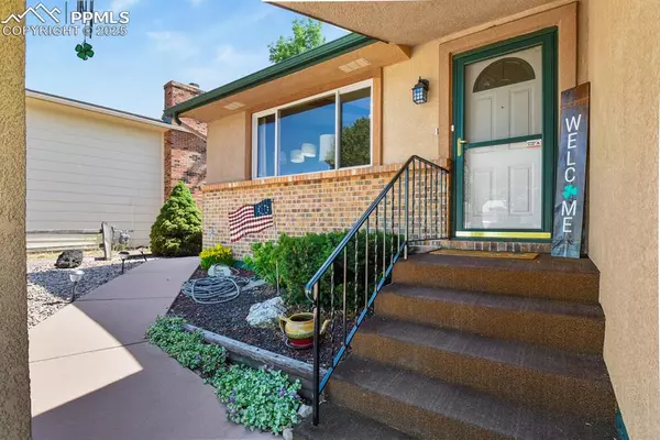 Colorado Springs, CO 80918,6028 Copper Mountain DR