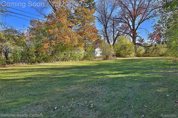 Berkley, MI 48072,2863 Columbia RD