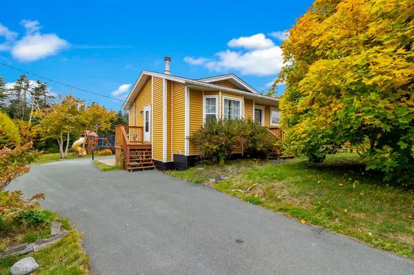 53 Red Head Road, Flatrock, NL A1K 1C8
