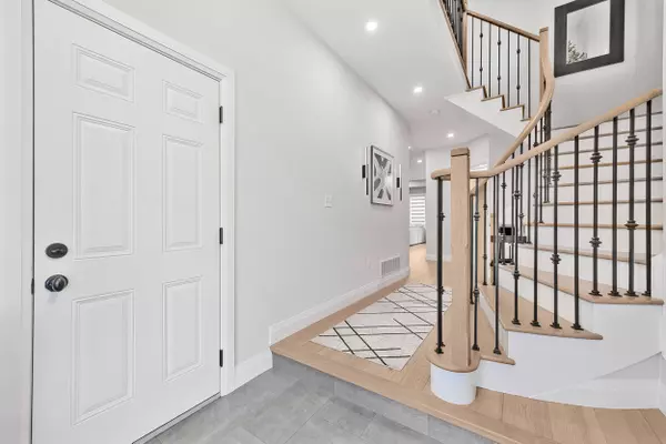 Burlington, ON L7M 0N4,4263 Vivaldi RD