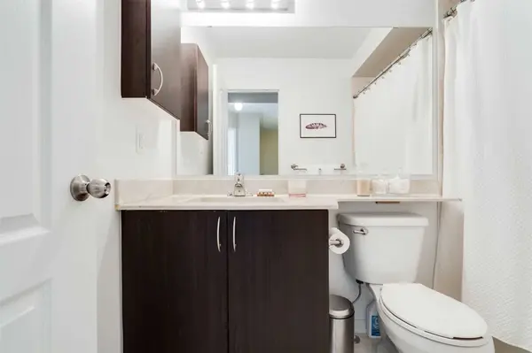 Oakville, ON L6H 0J2,2468 Post RD #16