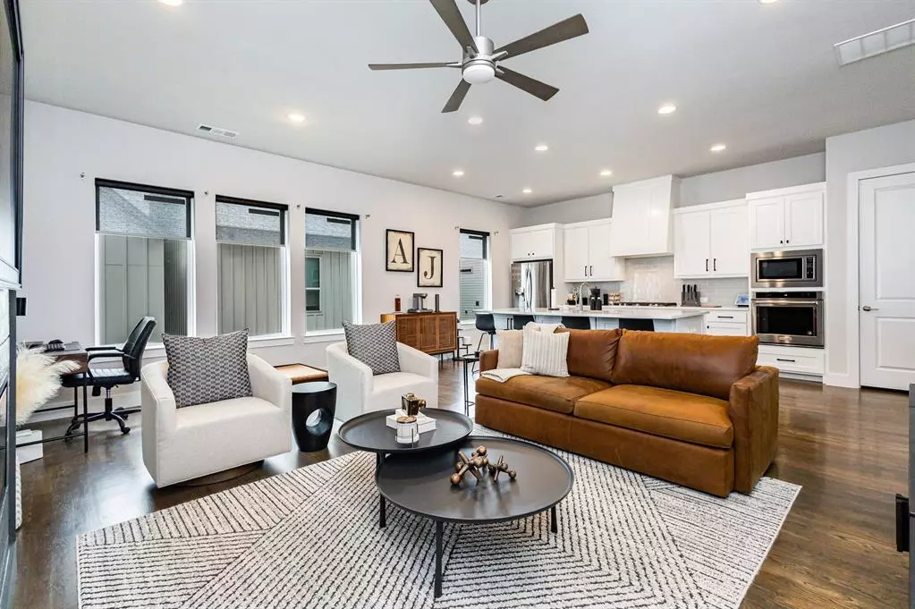 Dallas, TX 75204,1120 Lavender Ridge