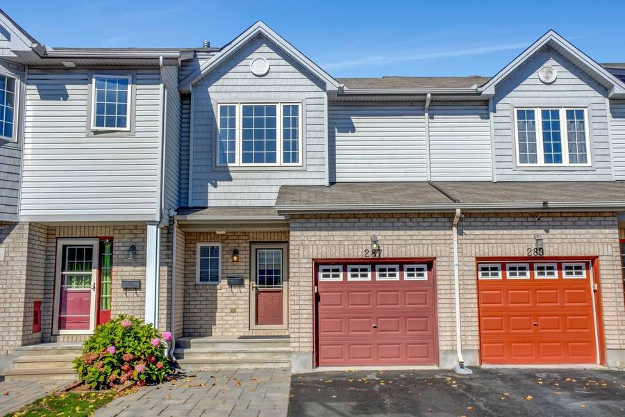 287 Macoun CIR, Hunt Club - South Keys And Area, ON K1T 0H8