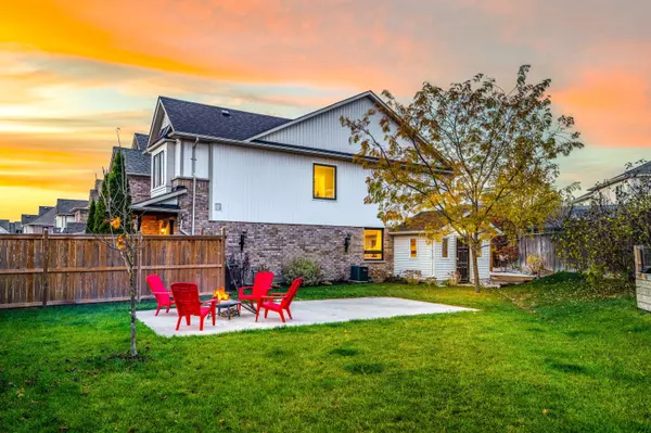 East Gwillimbury, ON L0G 1M0,90 Hammill HTS