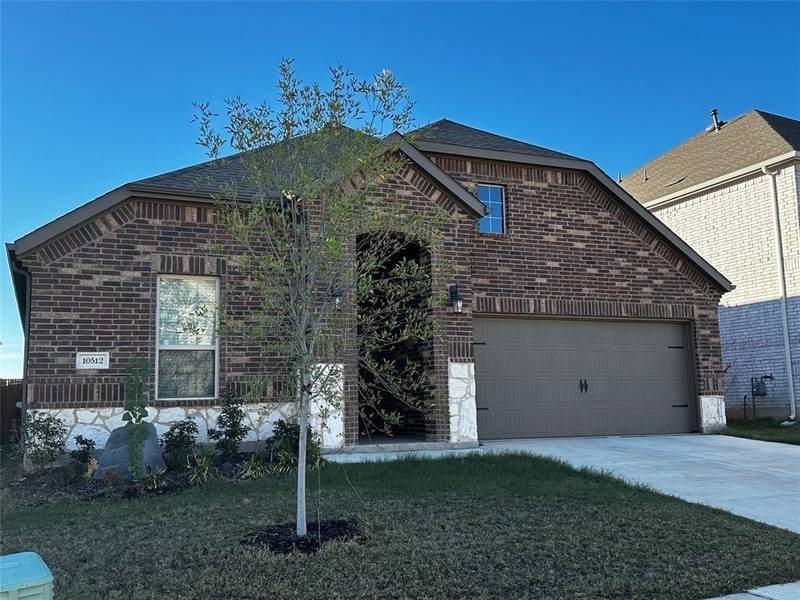 10512 Autumn Leaves Lane, Aubrey, TX 76227