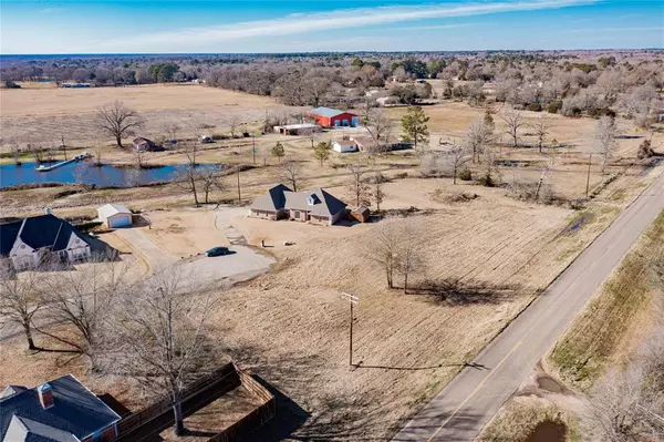 Mineola, TX 75773,16 County Road 2910