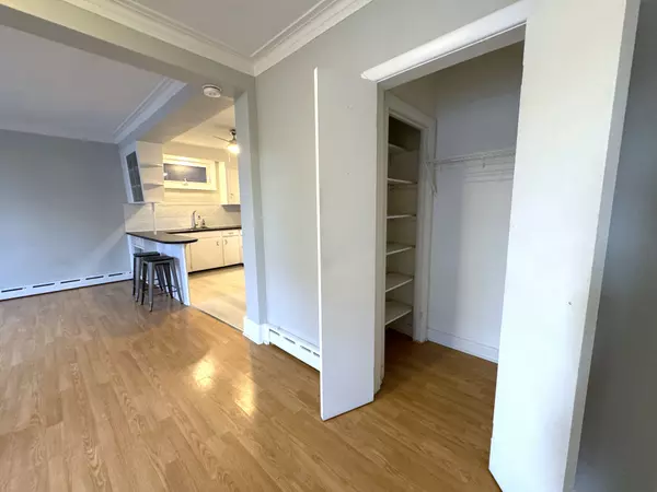 Toronto C03, ON M6C 2K7,29 Raglan AVE