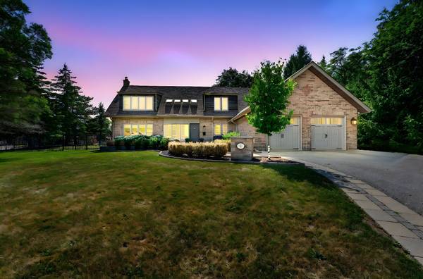 2 Aukland LN, King, ON L7B 1C1