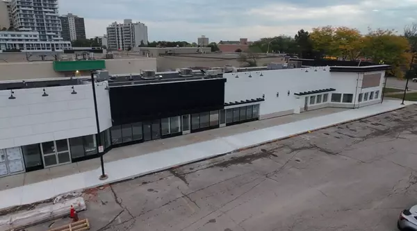 Oakville, ON L6K 3W8,171 Speers RD #13