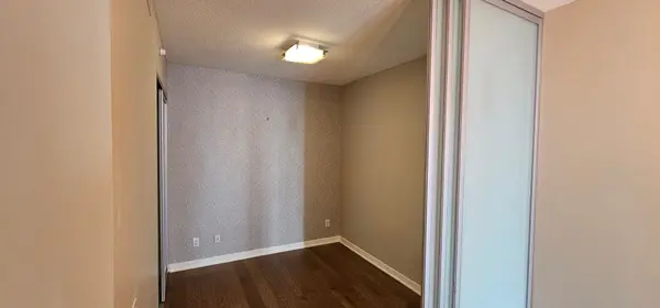 Toronto W06, ON M8Y 0B5,88 Park Lawn RD #1706