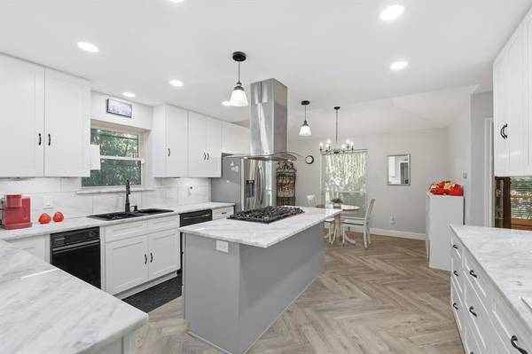 4208 Bretton Bay Circle, Dallas, TX 75287