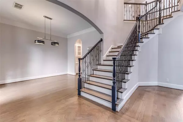 Dallas, TX 75209,8750 Rexford Drive