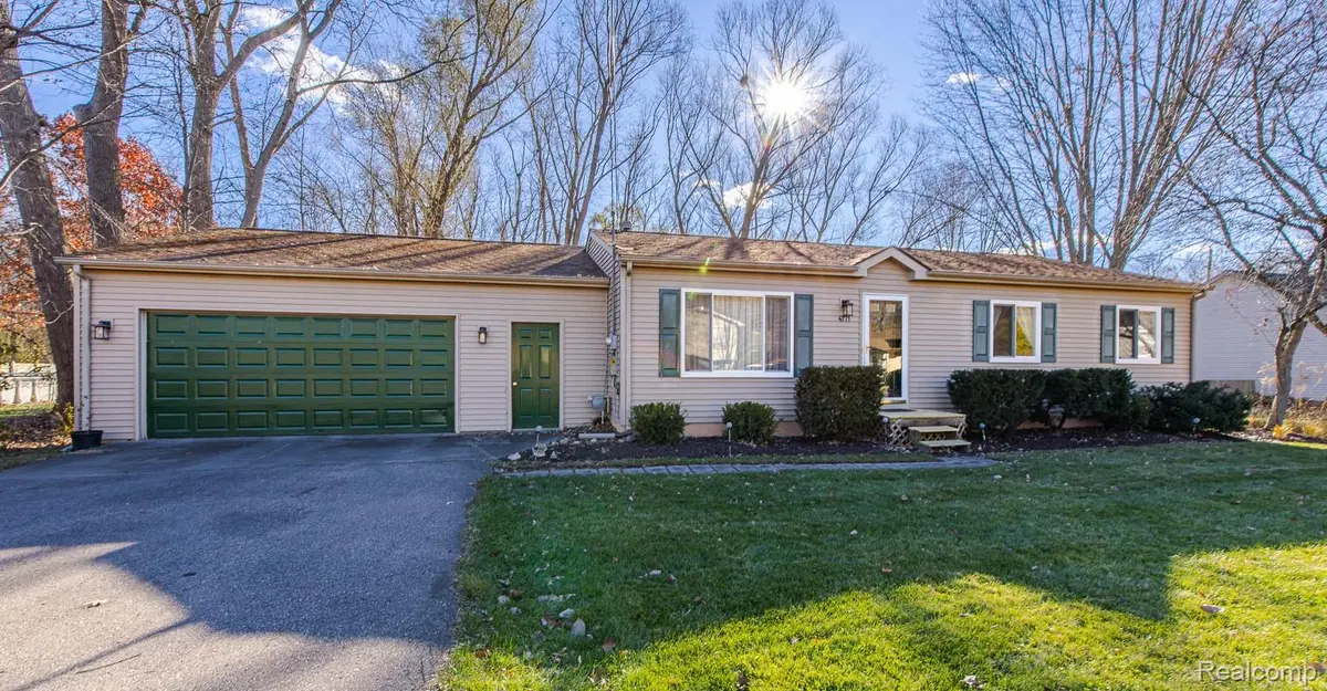 Waterford, MI 48328,4771 Fiddle AVE