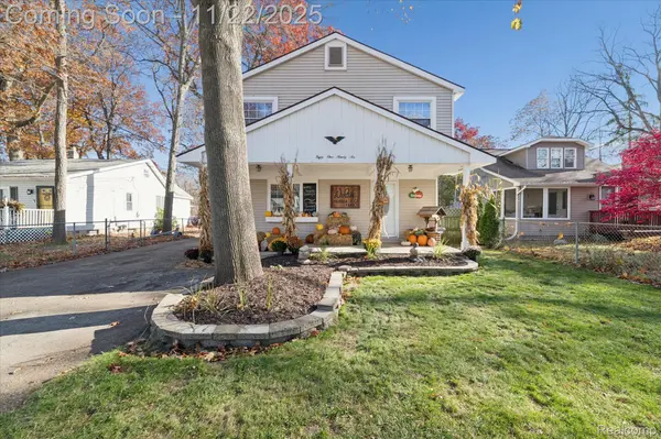 4196 Lotus DR, Waterford, MI 48329