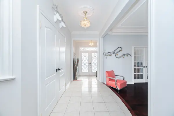 Oakville, ON L6H 7R4,2459 Meadowridge DR