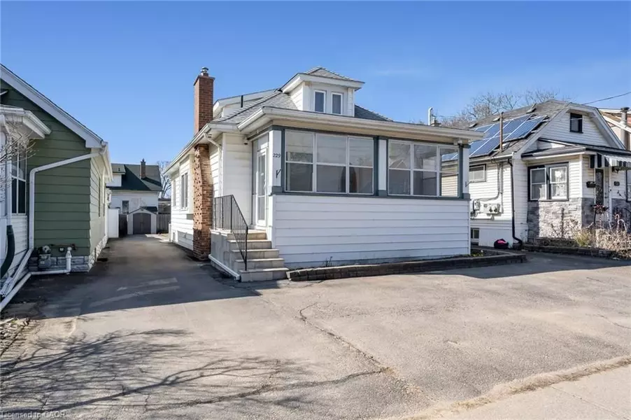 229 GENEVA ST #2, St. Catharines, ON L2R 4R1