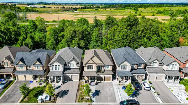 Whitby, ON L1P 0J2,141 AUCKLAND DR