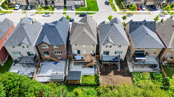 Whitby, ON L1P 0J2,141 AUCKLAND DR