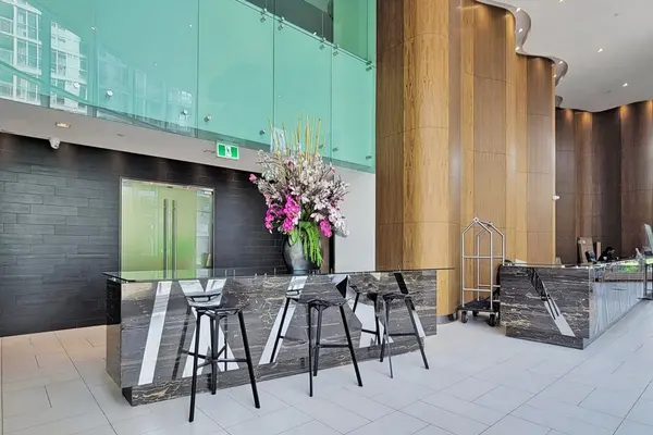 21 Iceboat TER #2306, Toronto C01, ON M5V 4A9