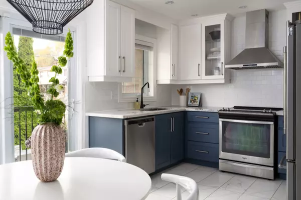 Toronto W02, ON M6H 4G6,124 Lightbourn AVE