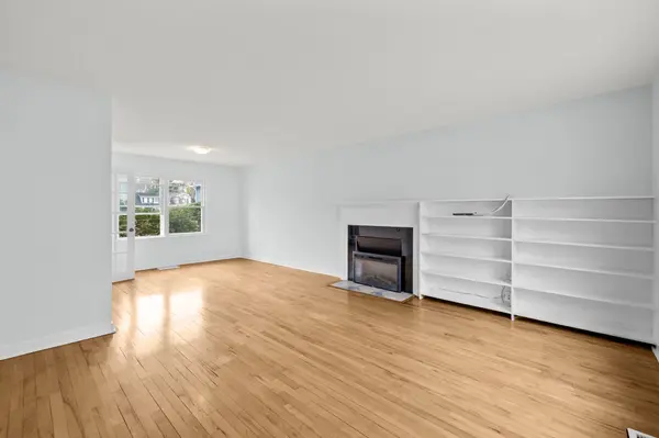 Manor Park - Cardinal Glen And Area, ON K1K 0E3,9 BEDFORD CRES