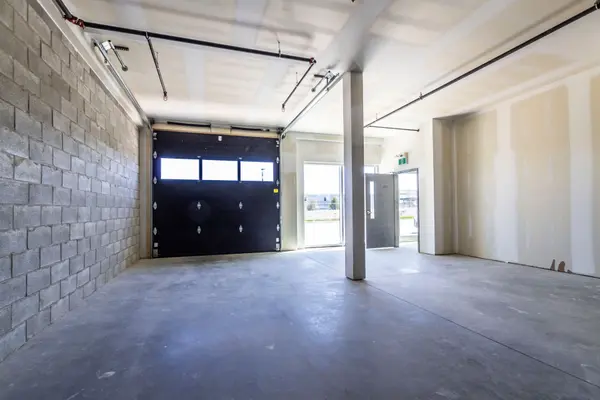 Guelph, ON N1C 0A1,589 Hanlon Creek BLVD #26