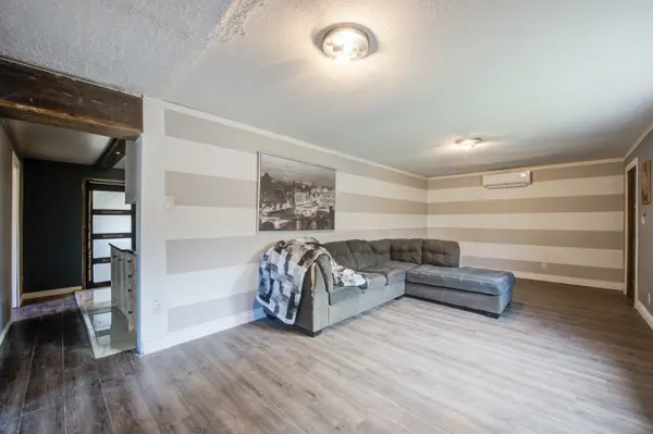 Petrolia, ON N0N 1R0,90 Tank ST