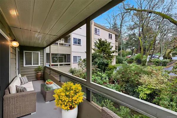 Saanich, BC V8X 4R8,1010 Bristol Rd #204