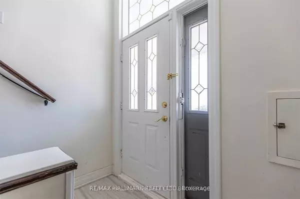 Richmond Hill, ON L4C 2T8,283 Taylor Mills DR N ## Main