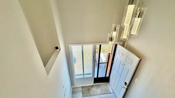 Brampton, ON L6T 3Z1,16 Franklin CT