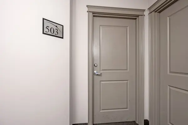 Burlington, ON L7T 2C8,396 Plains RD E #503