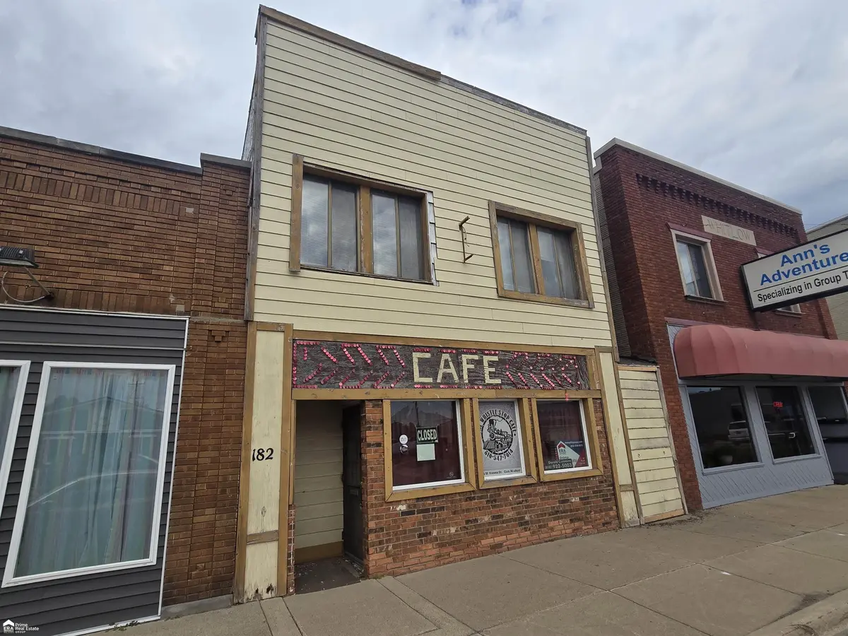 Clio, MI 48420,182 W Vienna ST