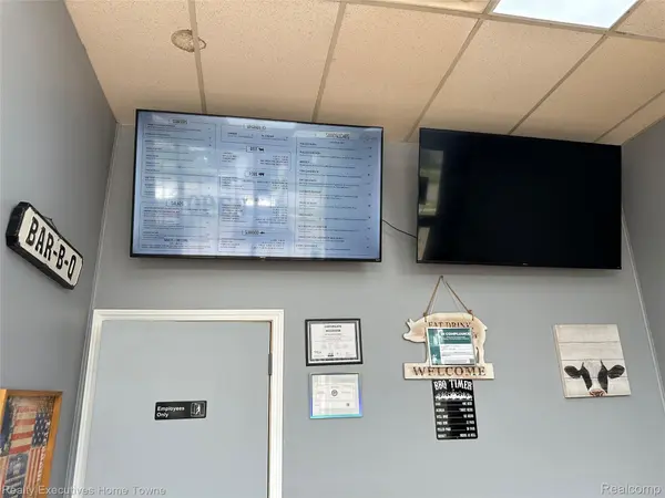 19005 Telegraph RD, Detroit, MI 48219