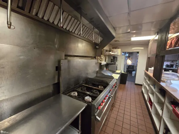 Clio, MI 48420,182 W Vienna ST