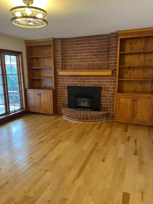 East Gwillimbury, ON L9N 1L9,224 Park AVE