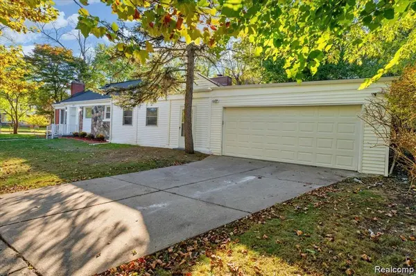 Detroit, MI 48235,19909 Hartwell ST