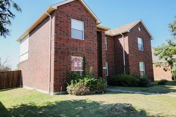 515 Binkley Court,  Mesquite,  TX 75181