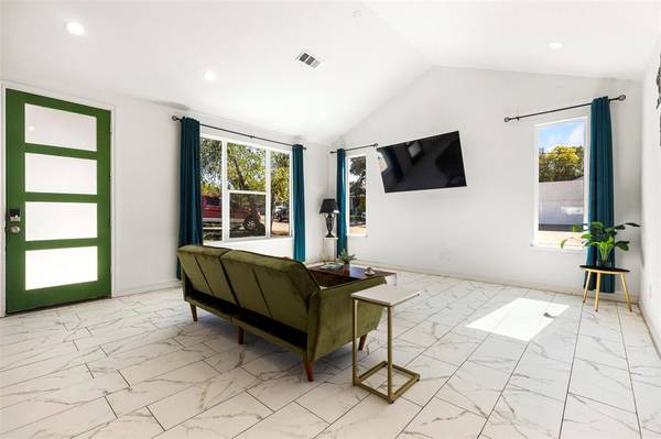 Dallas, TX 75203,1115 Claude Street