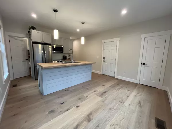 Ann Arbor, MI 48104,1702 Hill ST