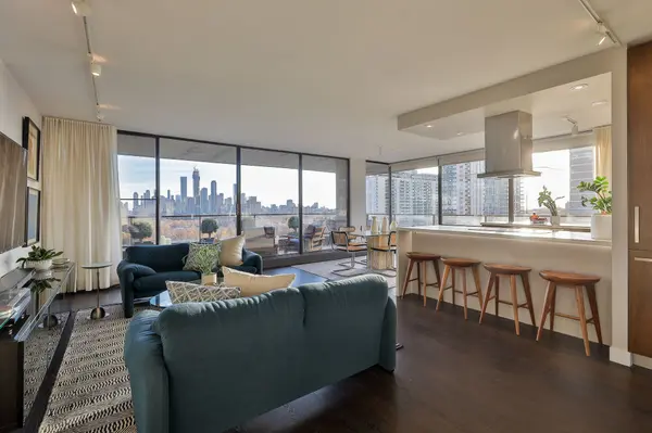 Toronto C09, ON M4T 2B8,20 Avoca AVE #1406