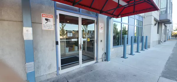 Toronto E04, ON M1P 4Z4,1470 Midland AVE #909