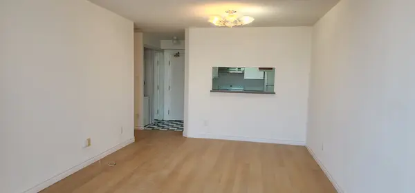 Toronto E04, ON M1P 4Z4,1470 Midland AVE #909