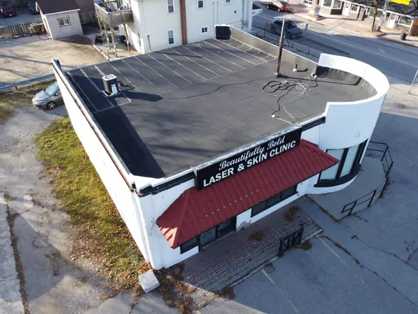 Georgina, ON L0E 1L0,21100 Dalton RD