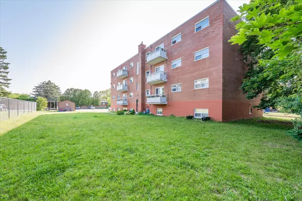 Guelph, ON N1E 1A9,10 Glenbrook DR #104