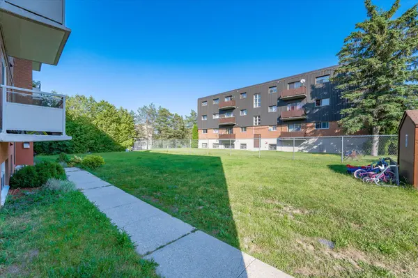 Guelph, ON N1E 1A9,10 Glenbrook DR #104