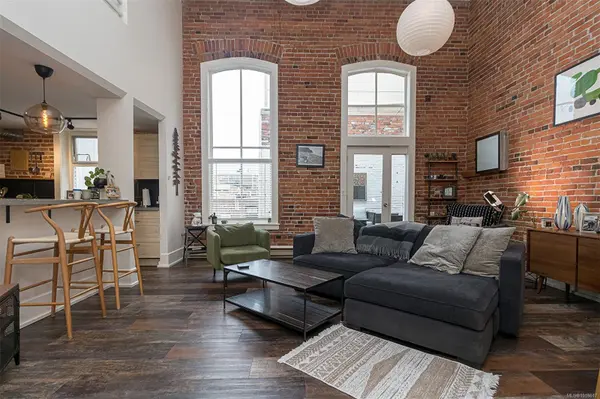 Victoria, BC V8W 1Z1,1407 Government St #302