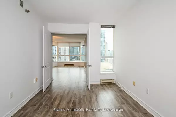 Toronto C01, ON M7A 2A3,38 Elm ST #3305