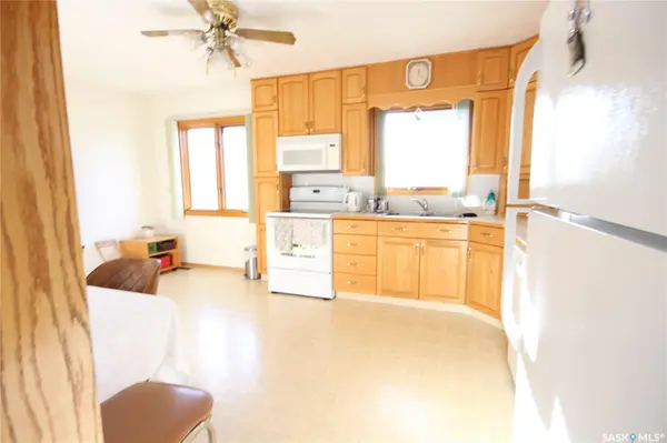 315 First AVENUE E, St. Walburg, SK S0M 2T0