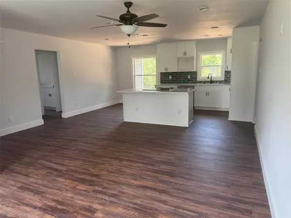 Sanctuary, TX 76020,120 Live Oak Drive